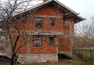 Къща - облас Перник, с. Извор