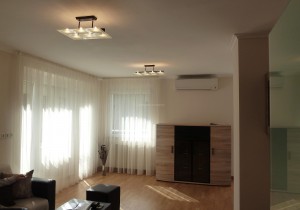 Тристаен апартамент - София, Лозенец ул. Даниел Дечев 1